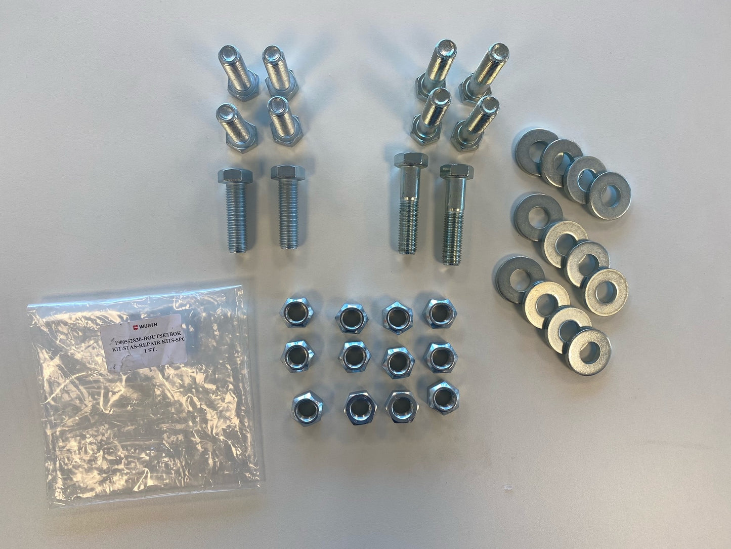 MOUNTING SET FOR 1 HANGER BRACKET SAF / BRACKET DC
